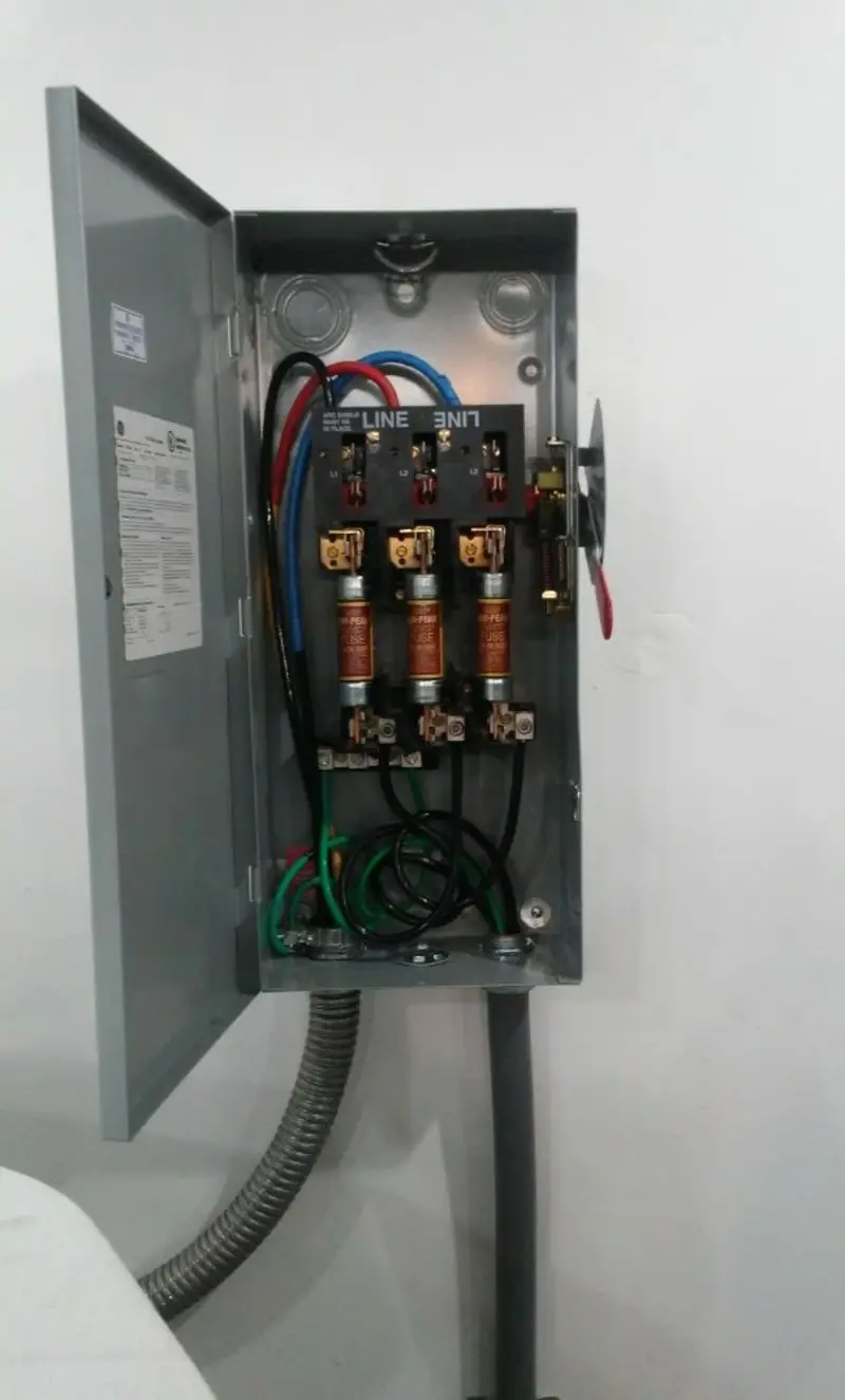 Three-phase disconnect switch installed for Electrical Wiring & Rewiring in Chicago